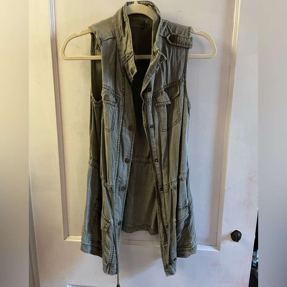 Altrd State Vest